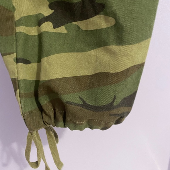 Forever 21 Camo Print Joggers - Picture 6 of 7